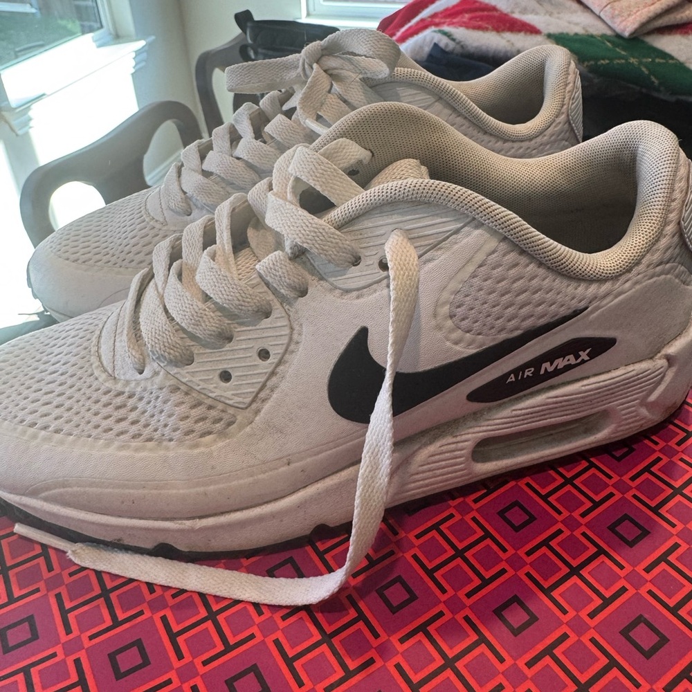 Nike Air Max White and Black golf shoes
